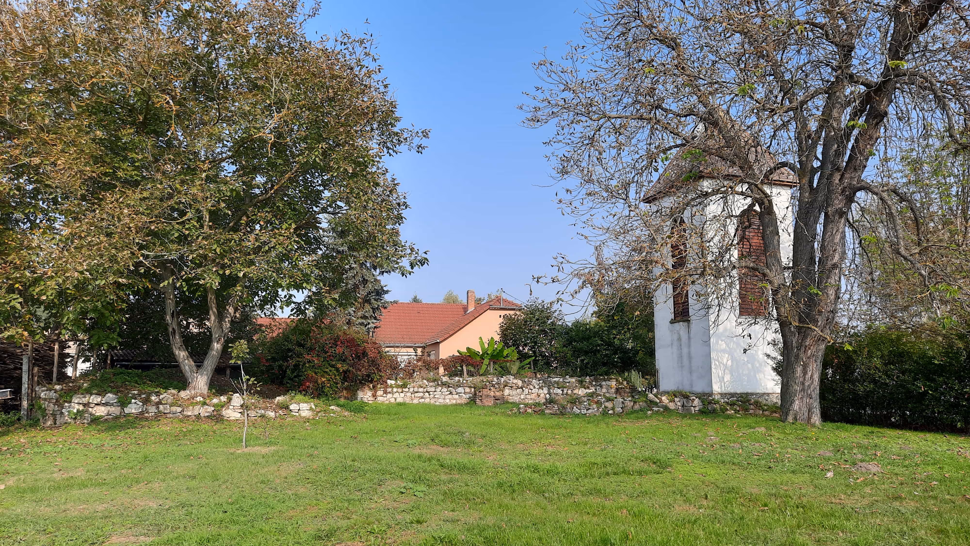 Drávacsehi Harangláb és templomrom