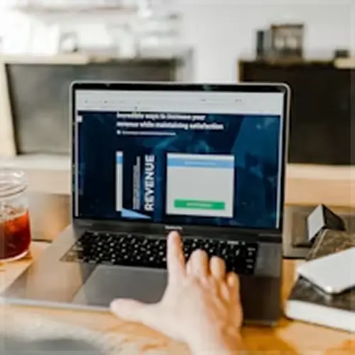 Financial Services & Insurance Image