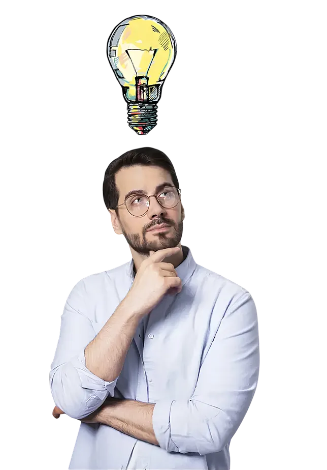 Mann denkt über Smart-Licht nach