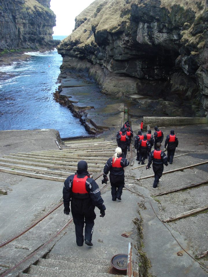 Starvsfólkatúrur við Gjógv