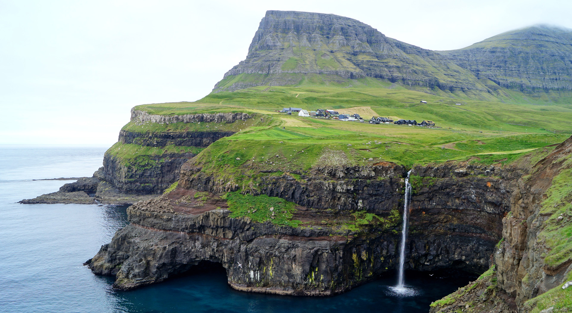 Vágar Island Essentials