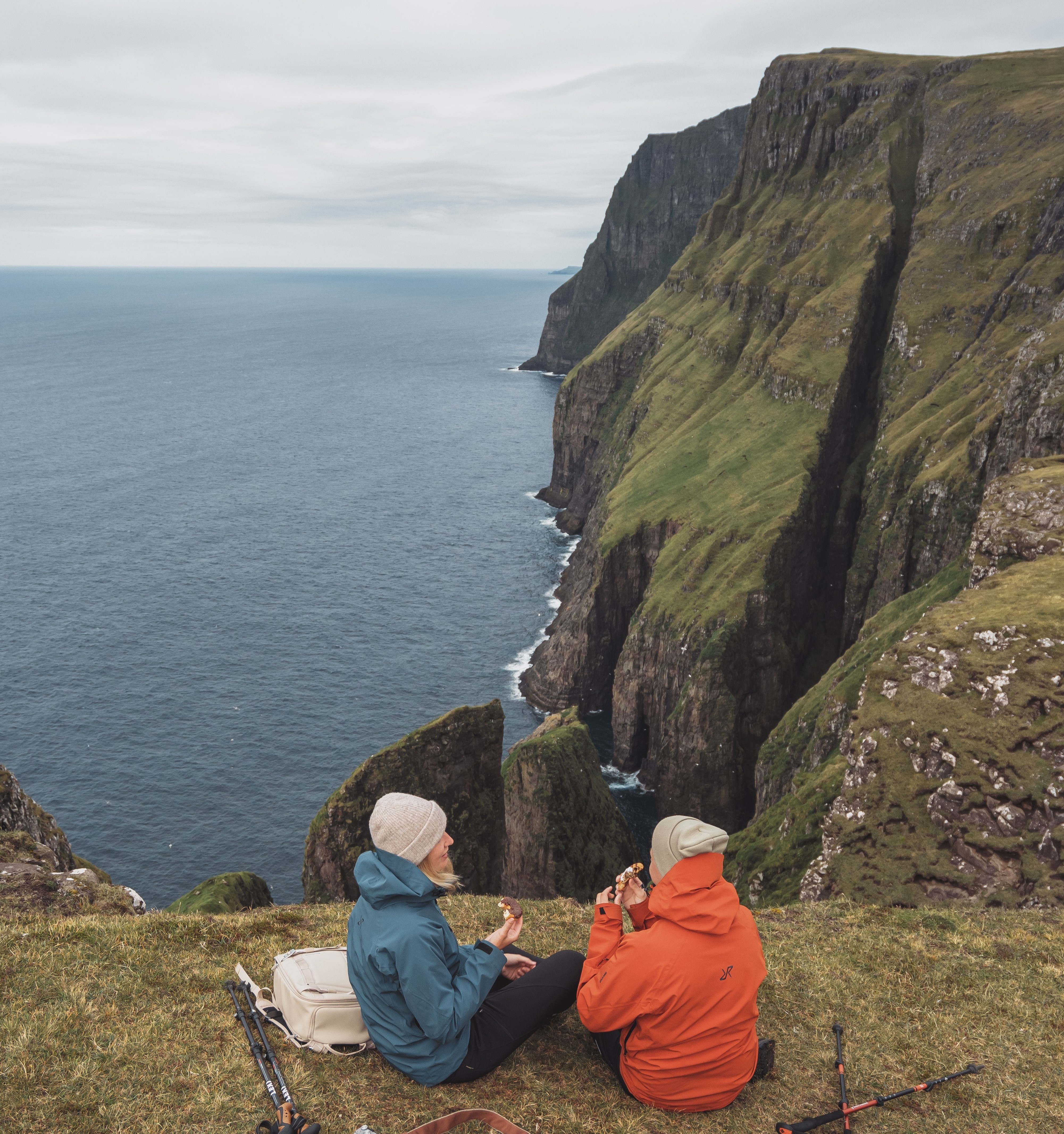 Meet, Mingle & Explore