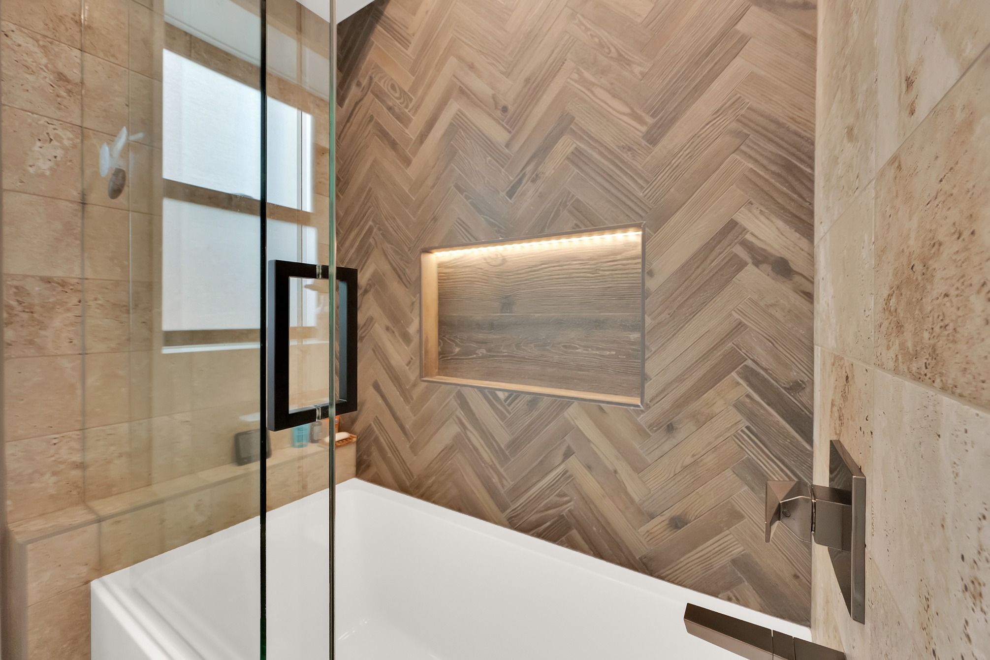 Fully Featured Guest Bathroom – Park City