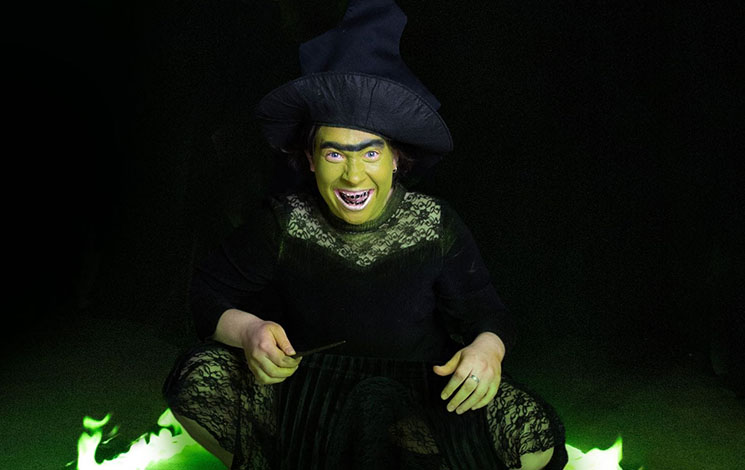 DeliaDelia! The Flat Chested Witch!, a queer and LGBTQIA+ solo clown-theatre show in London at Soho Theatre