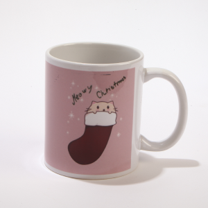 Sandwich and slice of lemons