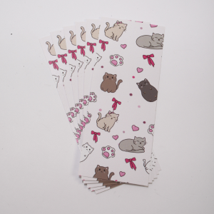 Sandwich and slice of lemons