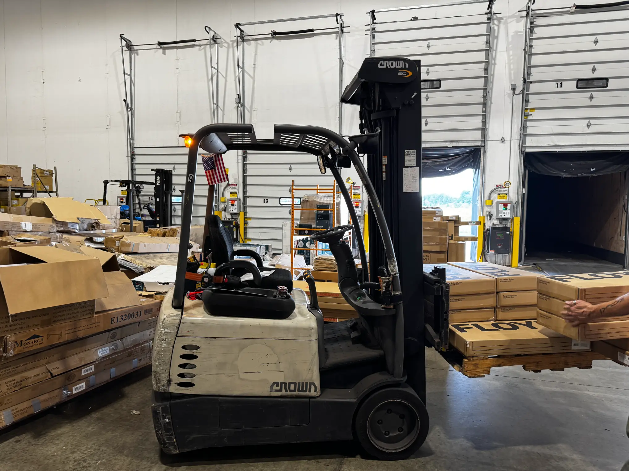 Crown SC 4500 3-wheel electric forklift – Rize Home surplus auction, Solon OH