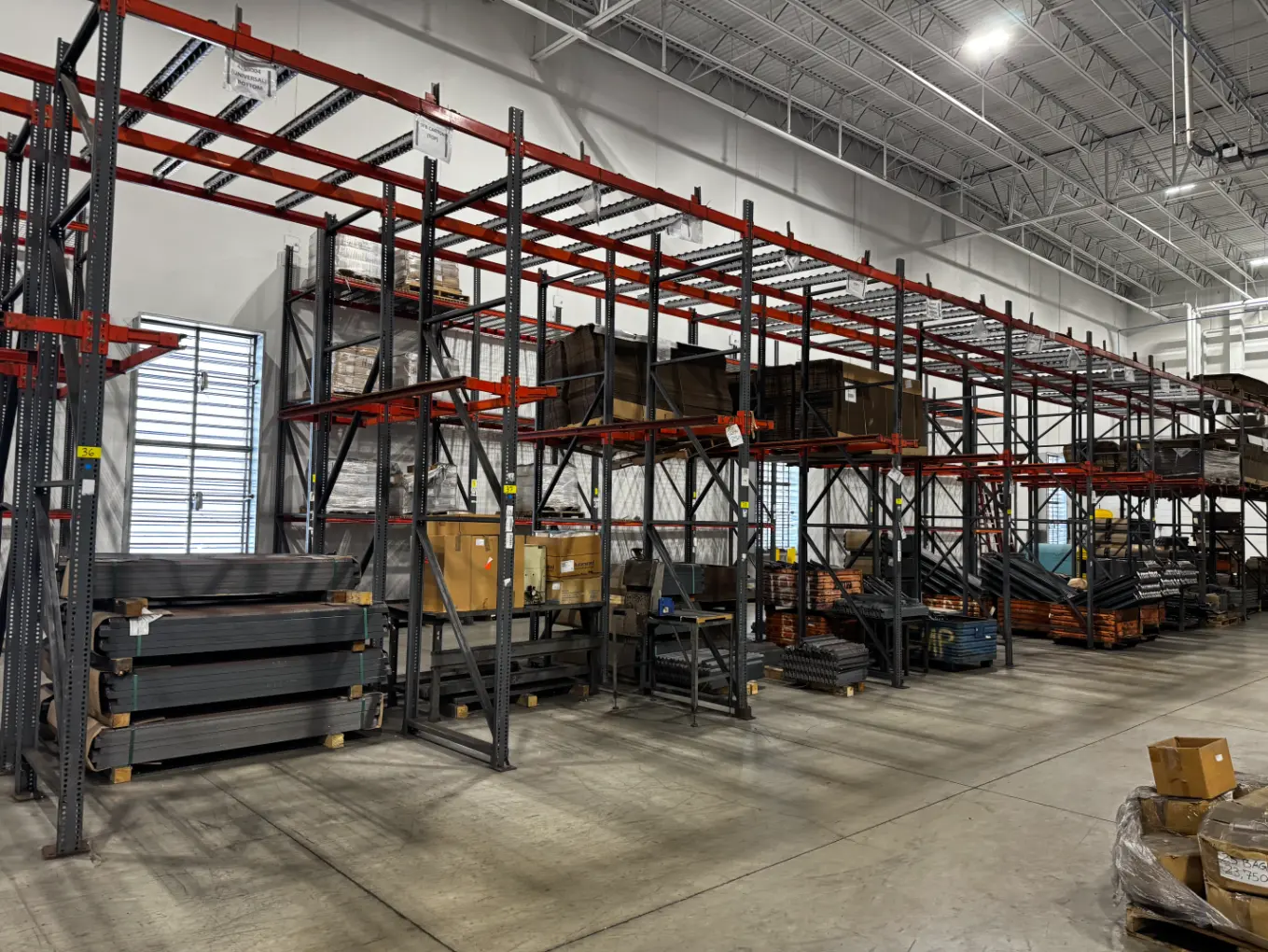 Heavy duty pallet racking – Rize Home surplus auction, Solon OH