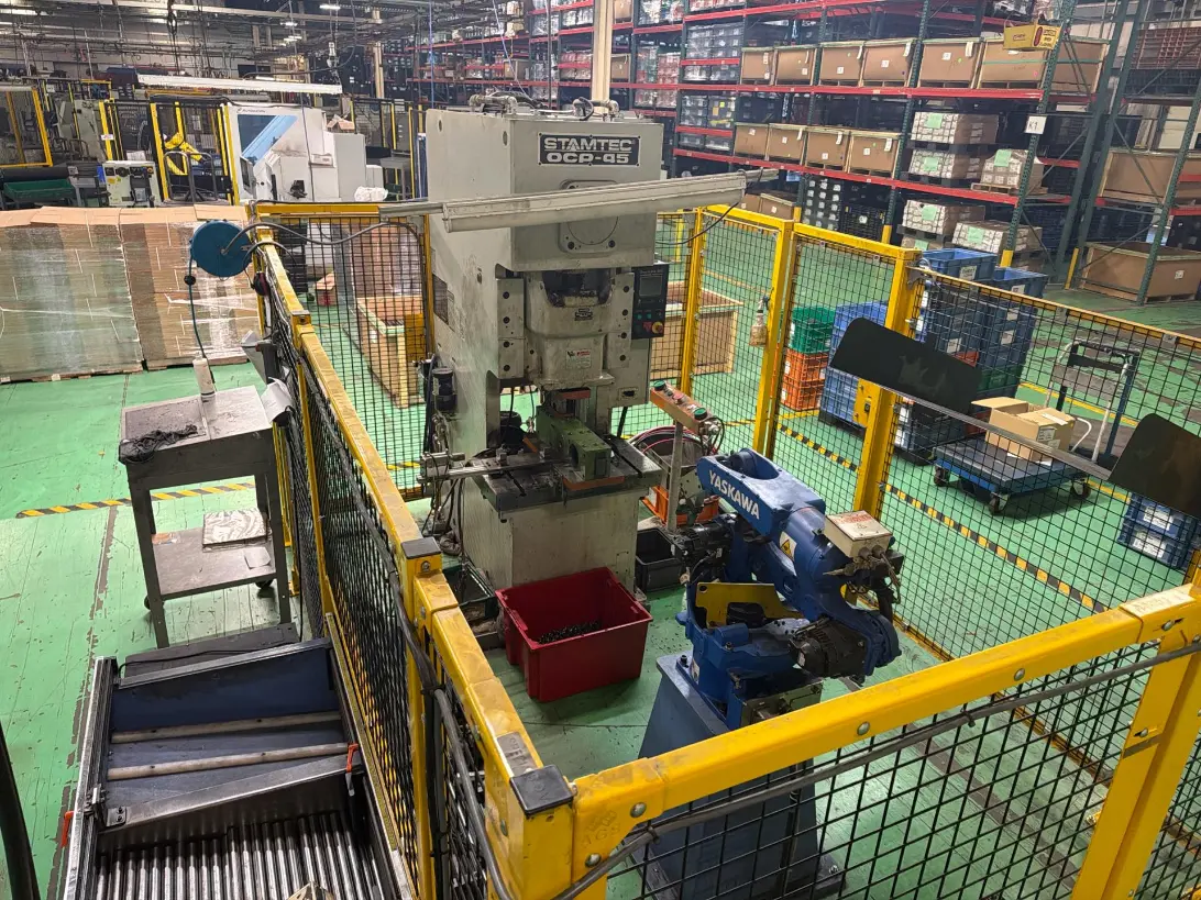 Robotic press cell with Yaskawa robot and safety enclosure – Dexter Stamping auction, Murfreesboro TN