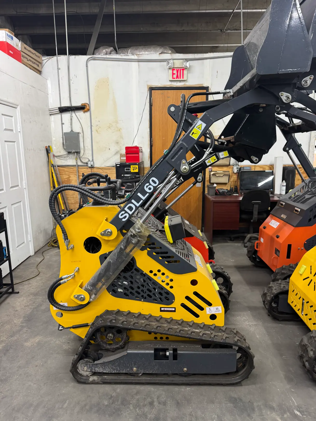 2025 SDLanch SDLL60 mini skid steer (1 of 2) – heavy equipment supplier auction, Pompano Beach FL