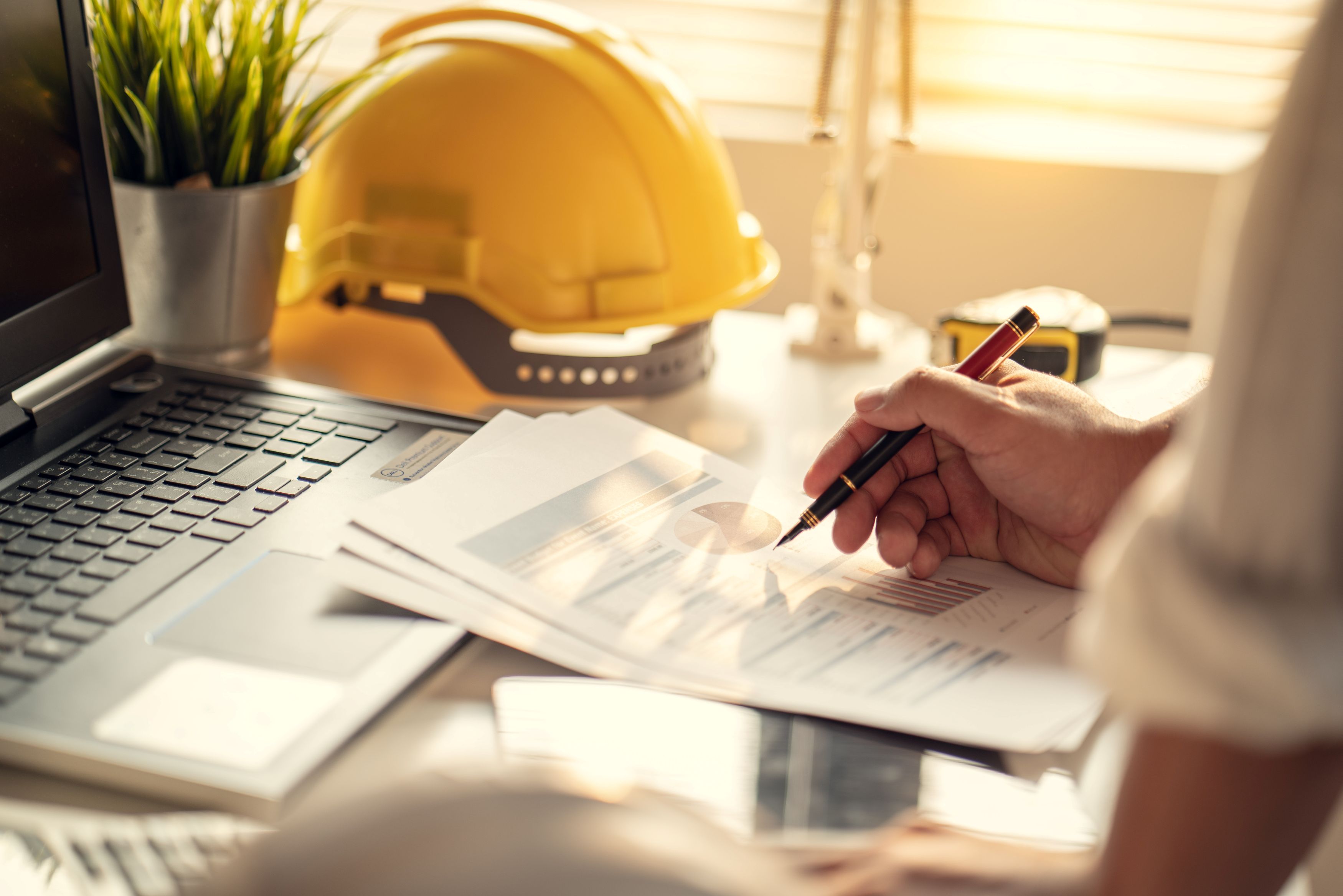 Why Small Construction Businesses Need Expense Management