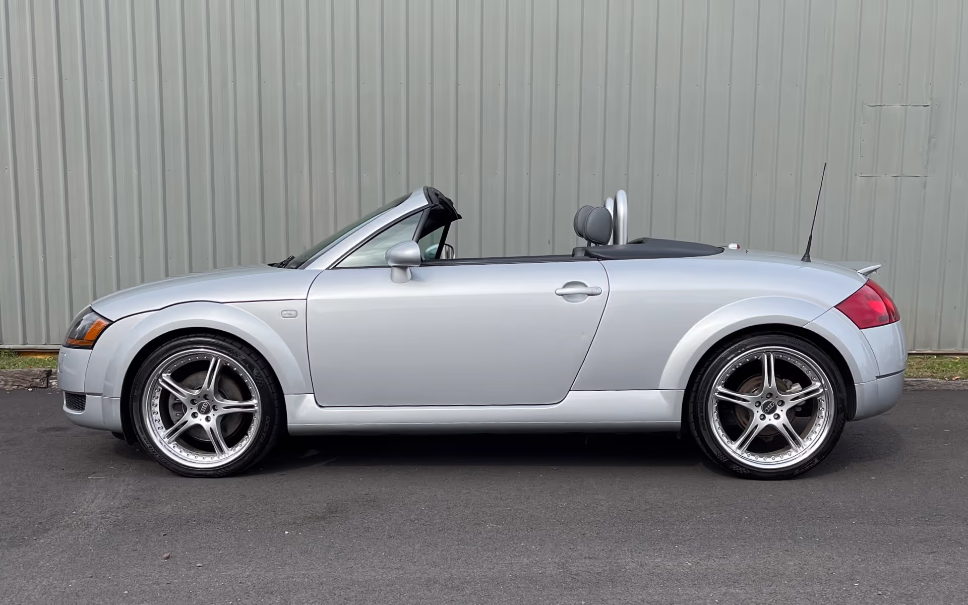 2004 Audi TT Quattro