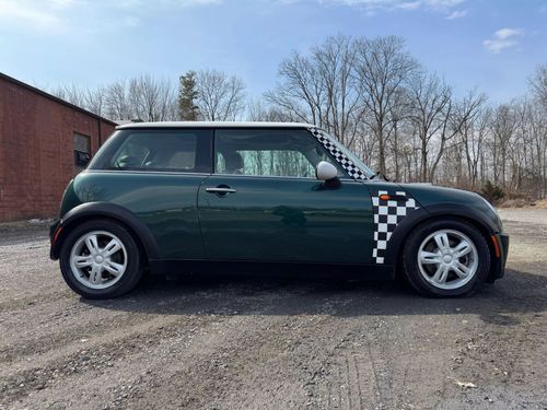 2006 MINI Cooper Hatchback 2D