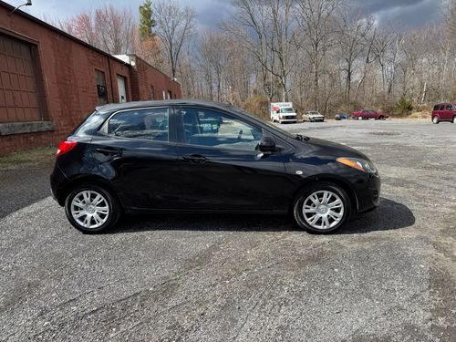2011 MAZDA MAZDA2 Sport Hatchback 4D