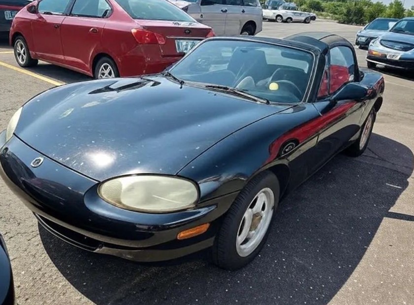 1999 MAZDA MX-5 Miata Convertible 2D