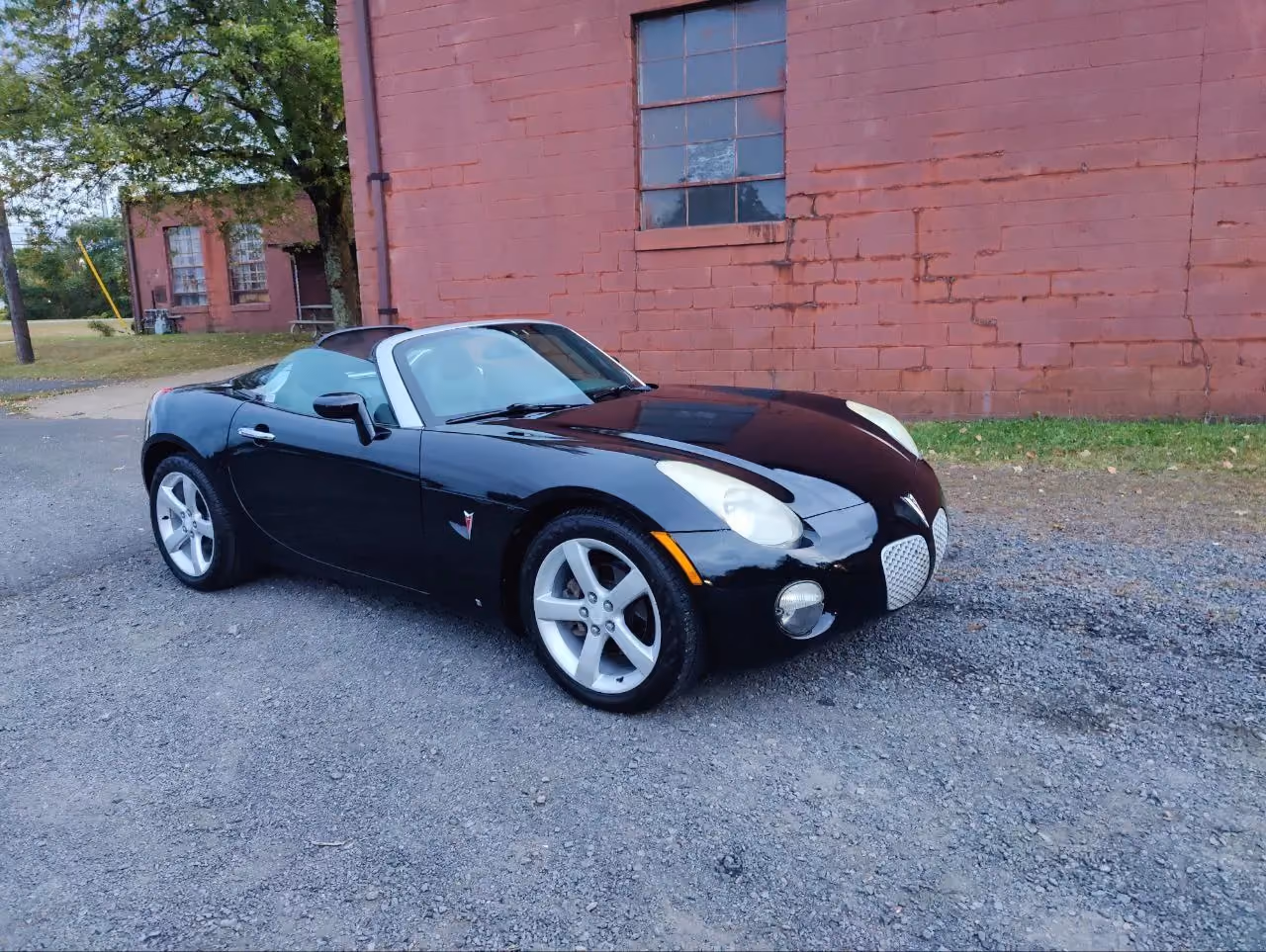 2006 Pontiac Solstice Convertible 2D