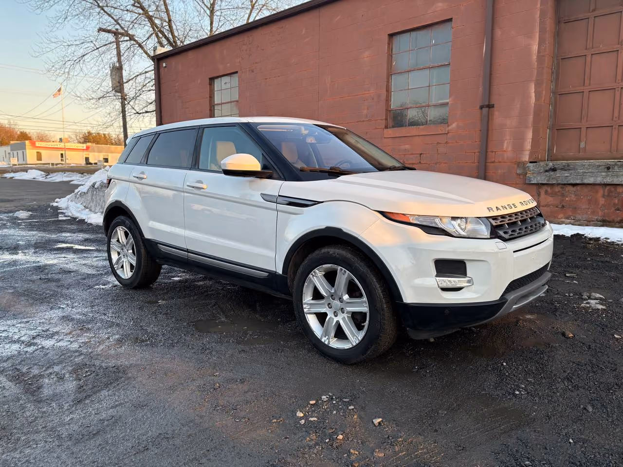 2015 Land Rover Range Rover Evoque Pure Plus Sport Utility 4D