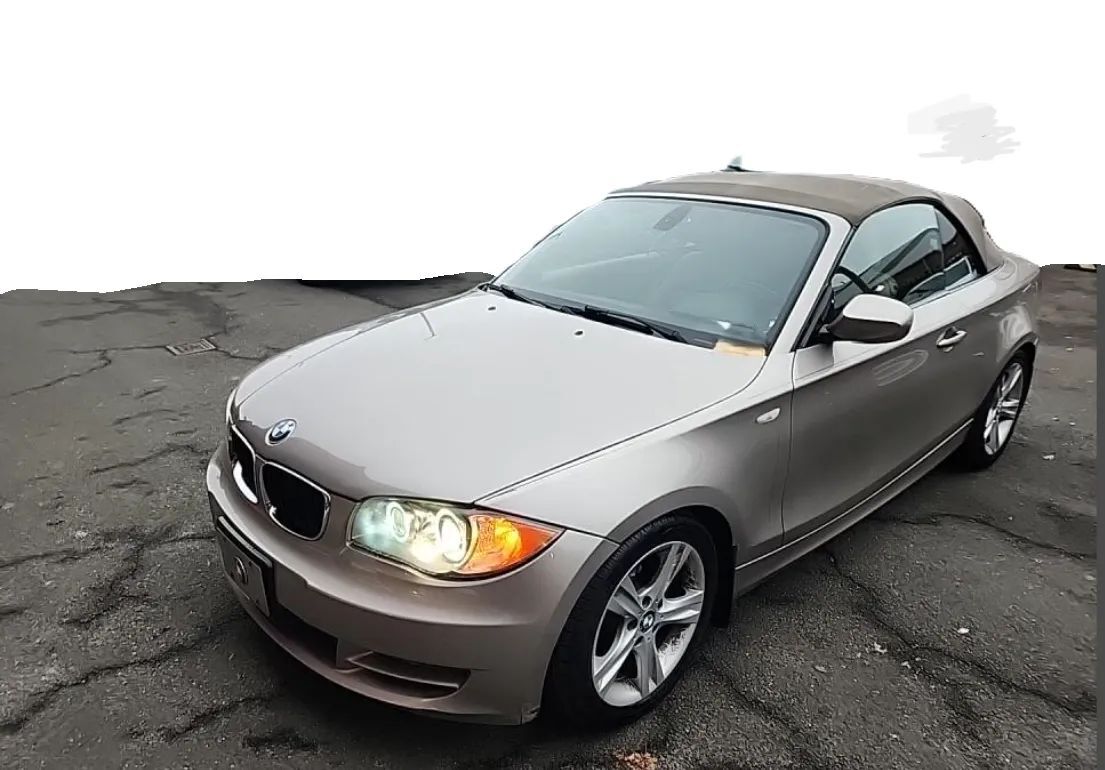 2010 BMW 1 Series 128i Convertible 2D