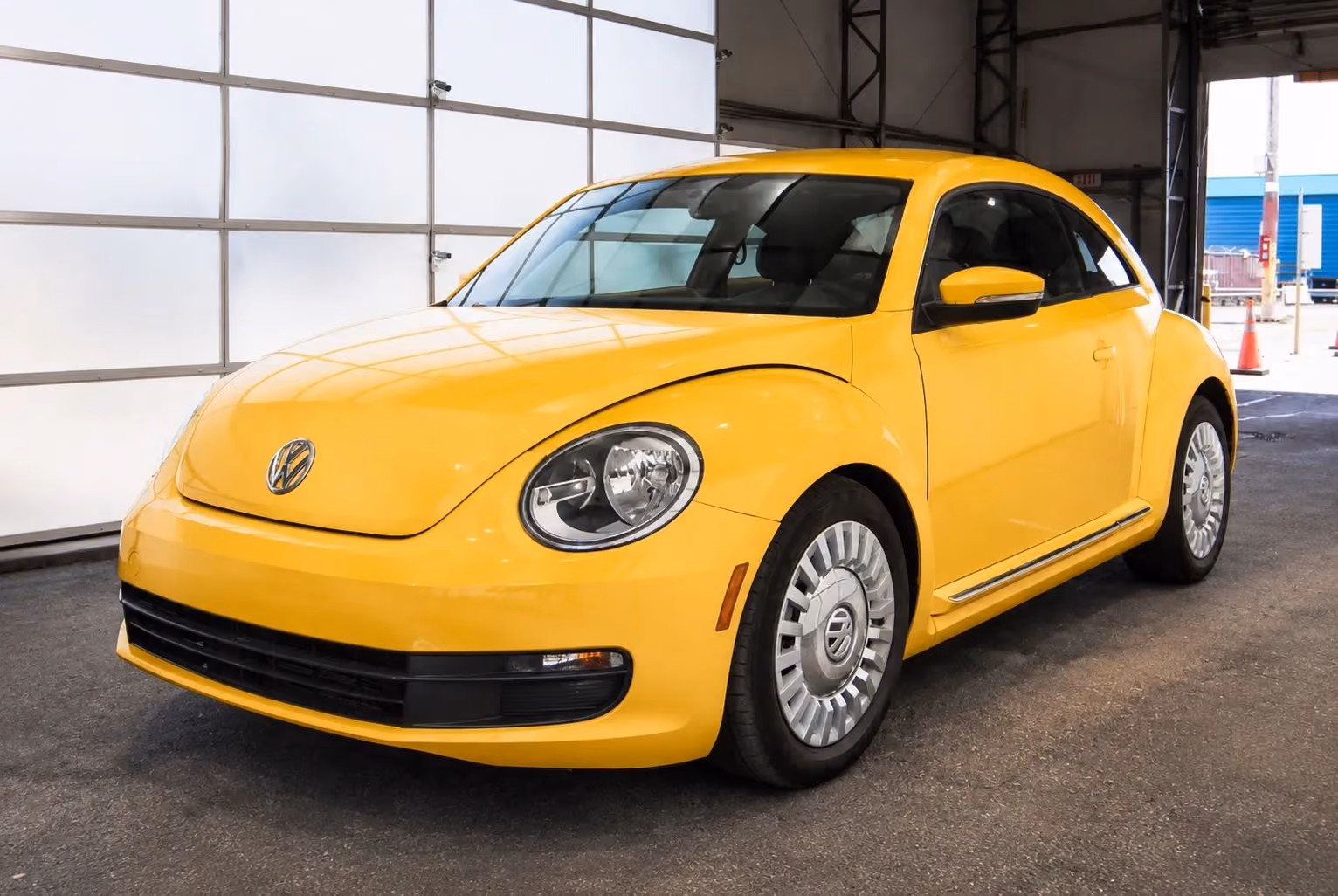 2015 Volkswagen Beetle 1.8T Hatchback 2D