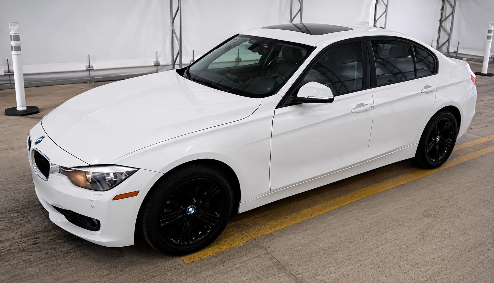 2015 BMW 3 Series 328i xDrive Sedan 4D