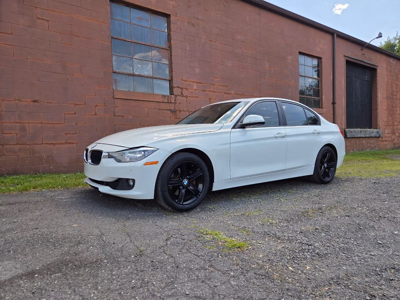 2015 BMW 3 Series 328i xDrive Sedan 4D
