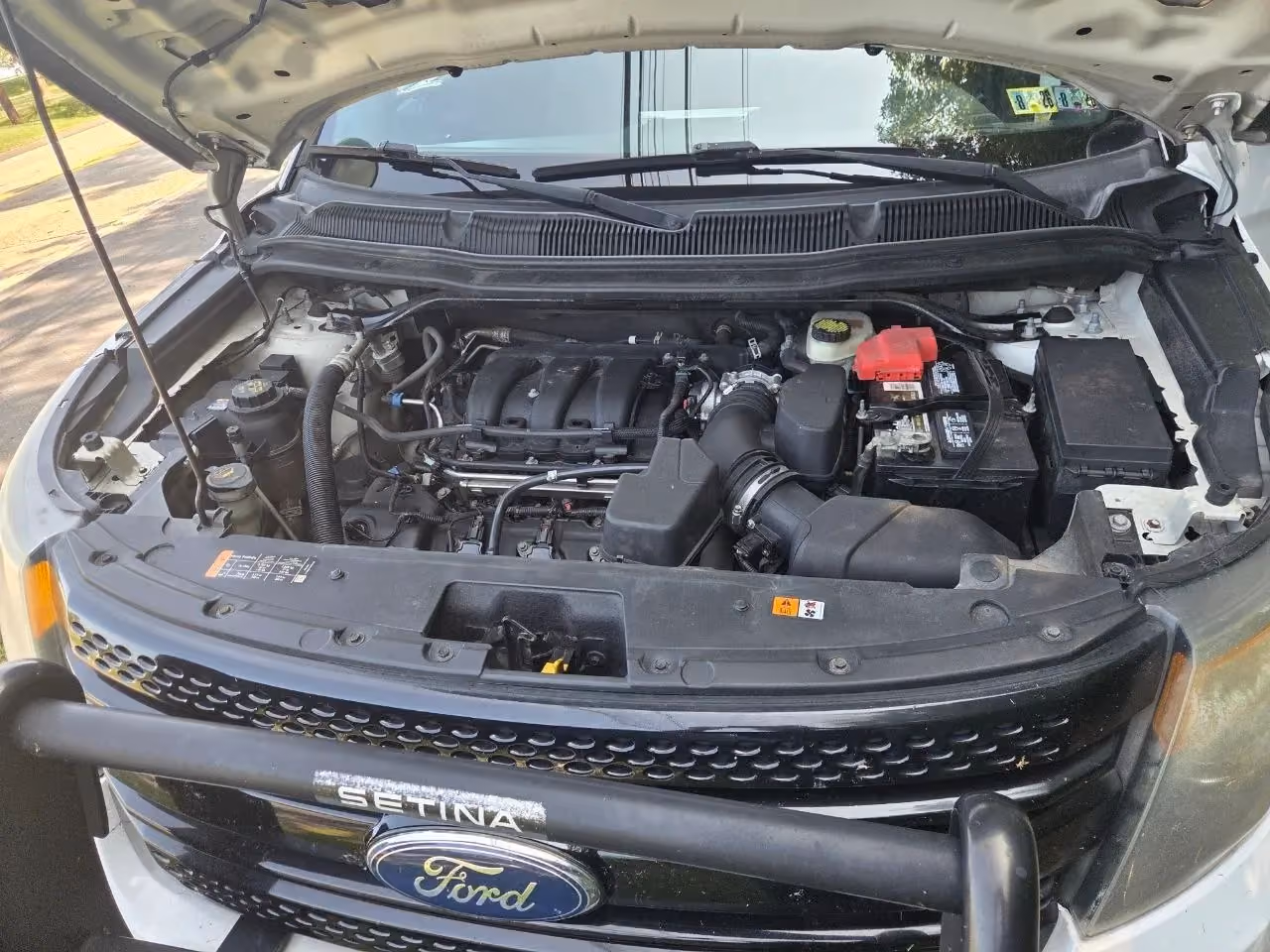 2015 Ford Explorer — photo 8 of 9