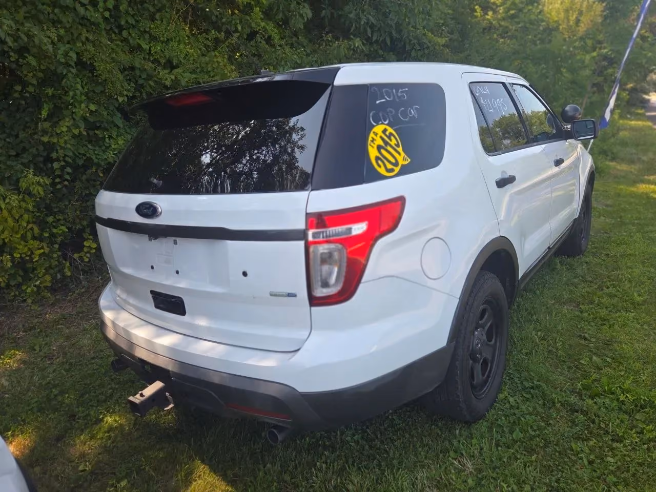 2015 Ford Explorer — photo 4 of 9