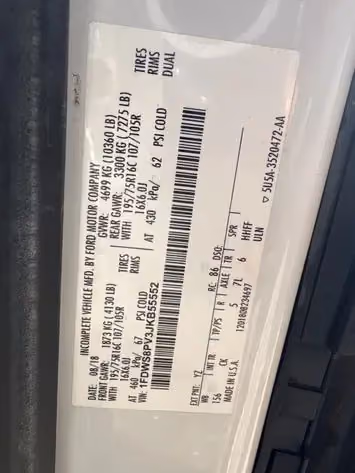 2018 Ford Transit Cutaway — photo 8 of 9