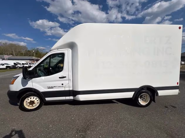 2018 Ford Transit Cutaway — photo 5 of 9