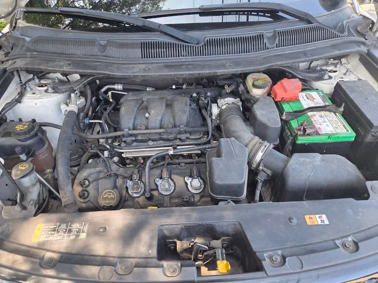 2013 Ford Explorer — photo 6 of 8