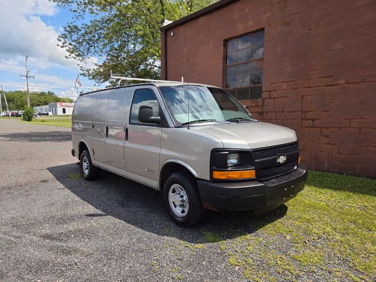 2003 Chevrolet Express 2500 Cargo — photo 2 of 23