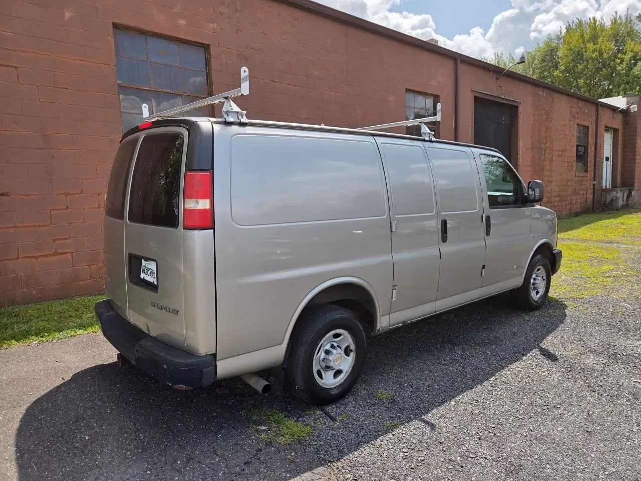 2003 Chevrolet Express 2500 Cargo — photo 10 of 23