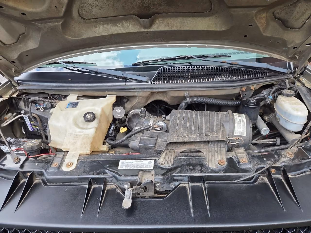 2003 Chevrolet Express 2500 Cargo — photo 20 of 23