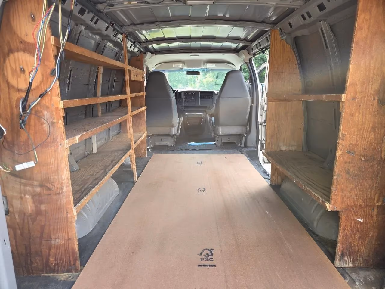 2003 Chevrolet Express 2500 Cargo — photo 15 of 23