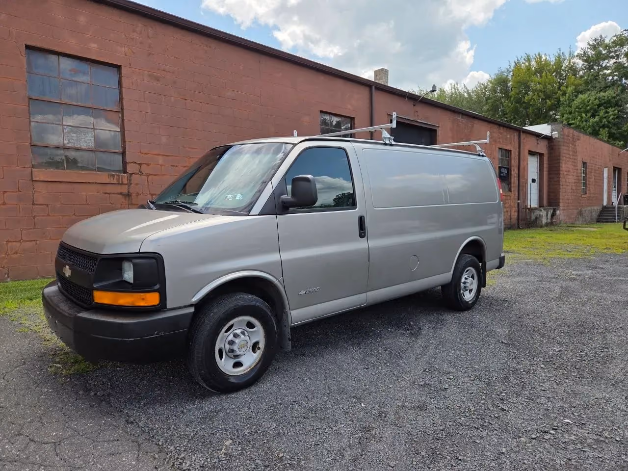 2003 Chevrolet Express 2500 Cargo — photo 1 of 23