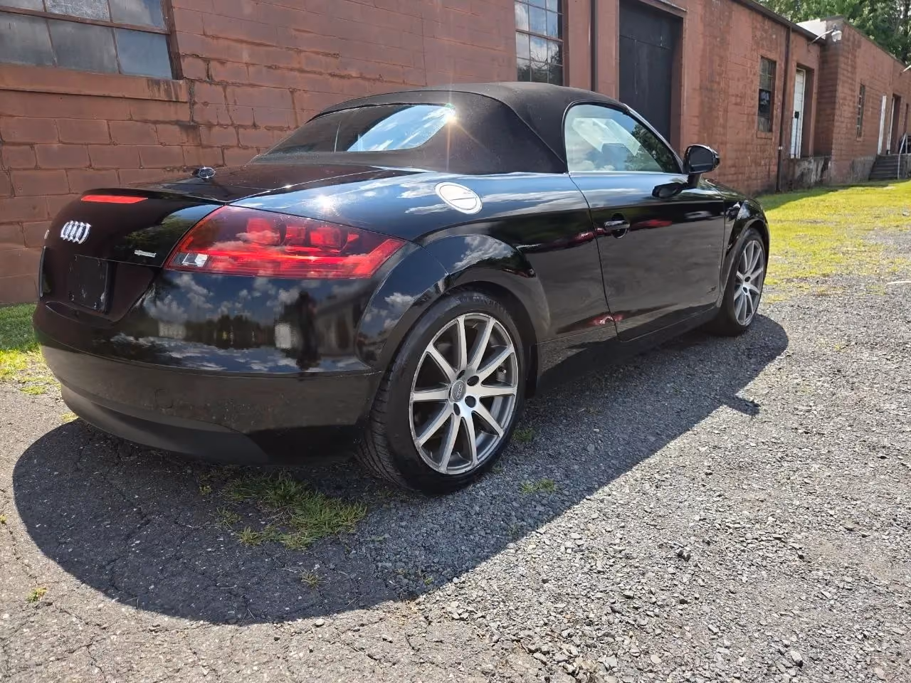 2009 Audi TT Quattro Premium Convertible 2D — photo 5 of 16