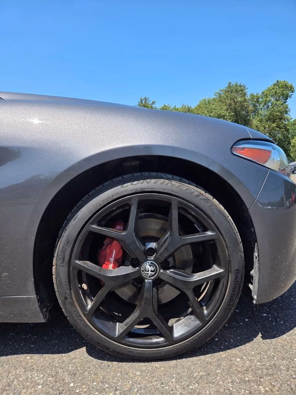 2021 Alfa Romeo Giulia TI AWD — photo 11 of 23