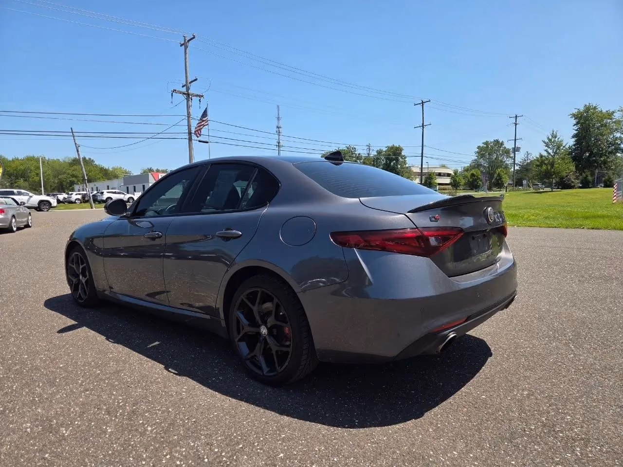 2021 Alfa Romeo Giulia TI AWD — photo 3 of 23