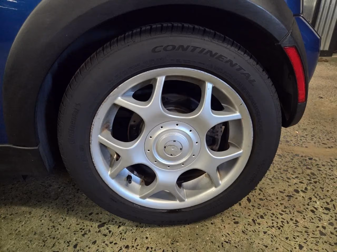 2005 MINI Cooper S Hatchback 2D — photo 22 of 24