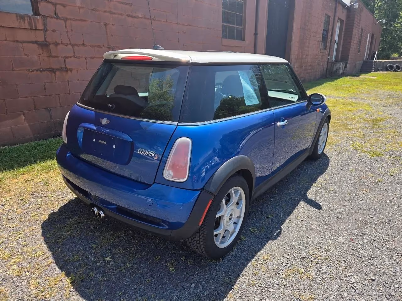 2005 MINI Cooper S Hatchback 2D — photo 7 of 24