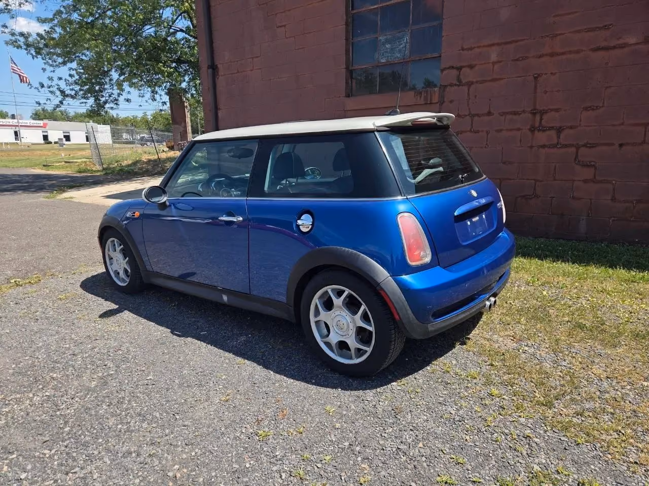 2005 MINI Cooper S Hatchback 2D — photo 4 of 24