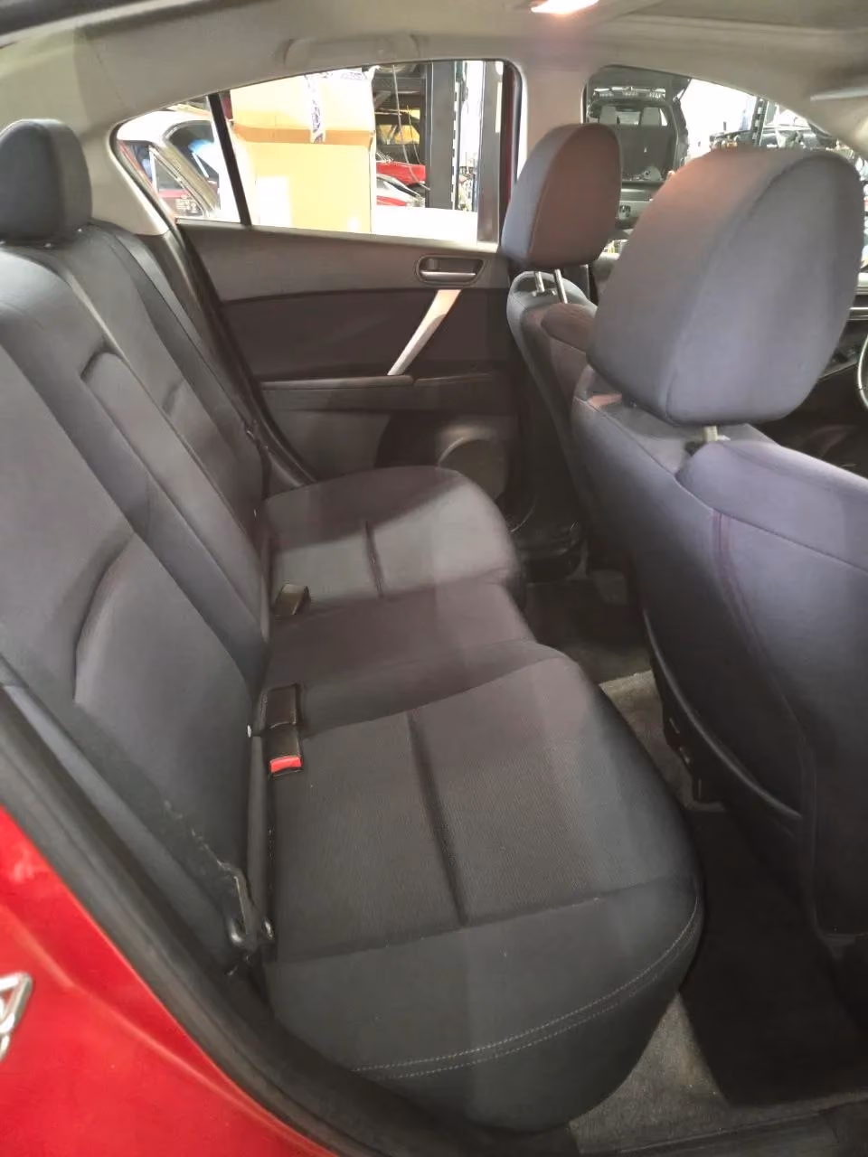 2010 MAZDA MAZDA3 s Sport Sedan 4D — photo 22 of 25