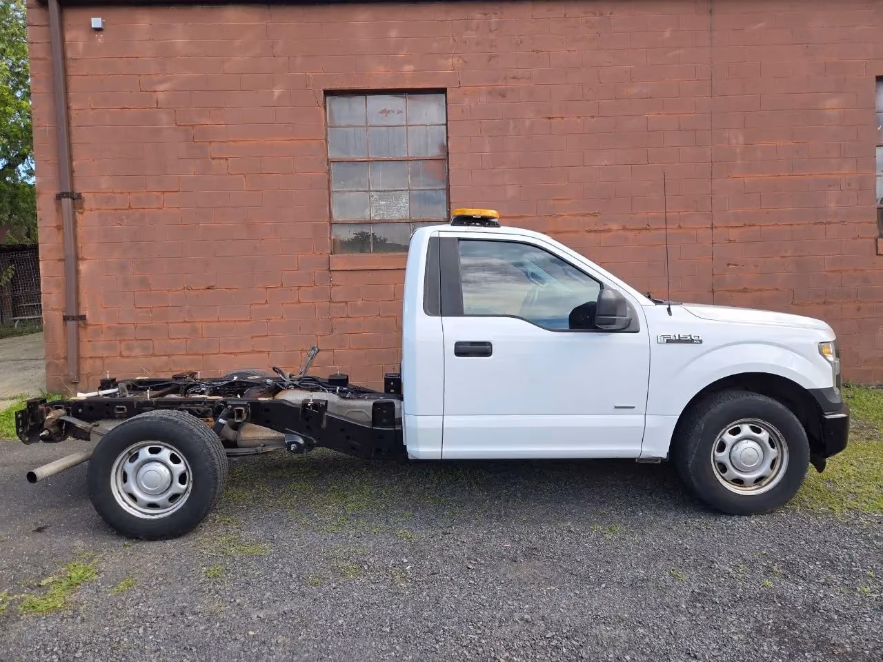 2015 Ford F150 Regular Cab XL Pickup 2D 8 ft — photo 7 of 12