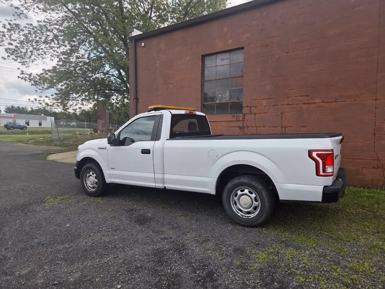 2016 Ford F150 Regular Cab XL Pickup 2D 8 ft — photo 3 of 16
