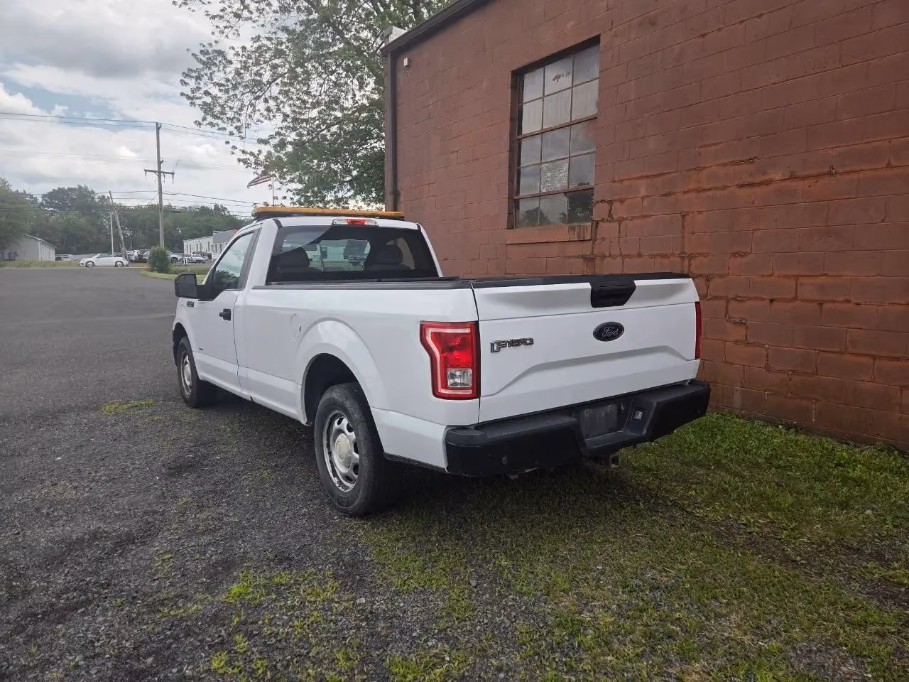 2016 Ford F150 Regular Cab XL Pickup 2D 8 ft — photo 4 of 16