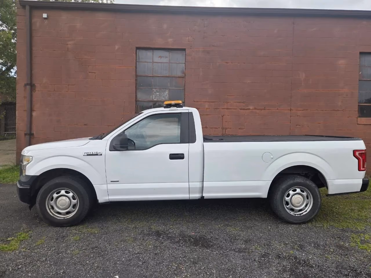 2016 Ford F150 Regular Cab XL Pickup 2D 8 ft — photo 2 of 16