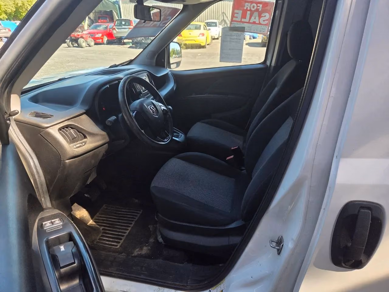 2017 Ram ProMaster City Tradesman — photo 13 of 23