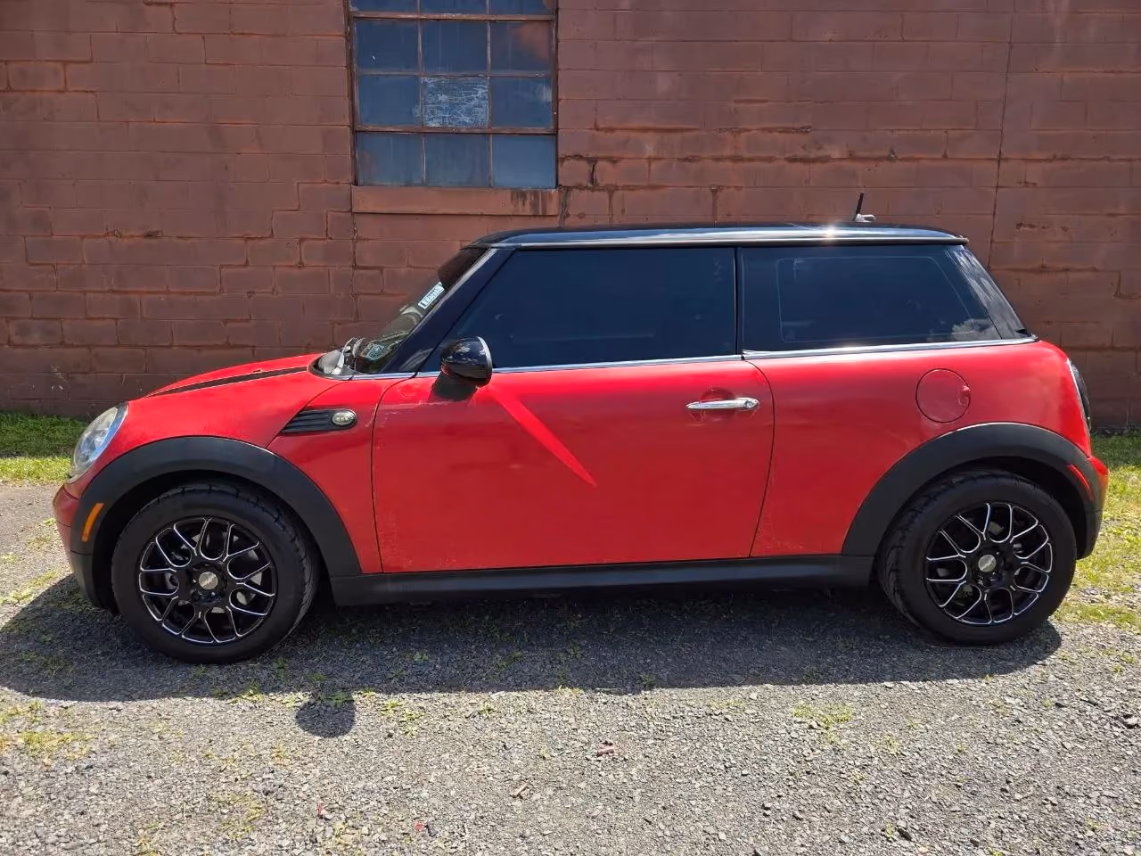 2007 MINI Cooper Hatchback 2D — photo 2 of 21