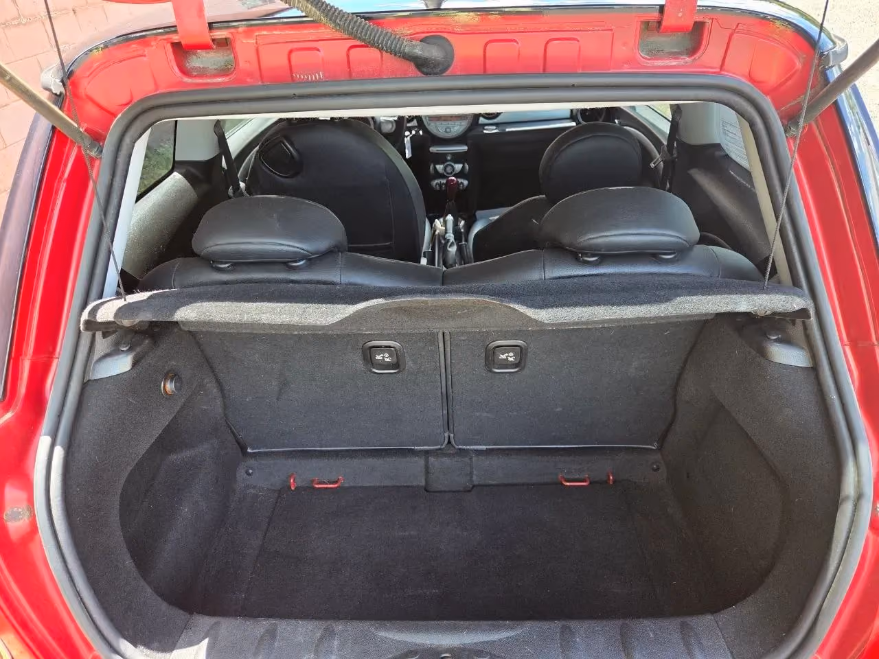 2007 MINI Cooper Hatchback 2D — photo 14 of 21