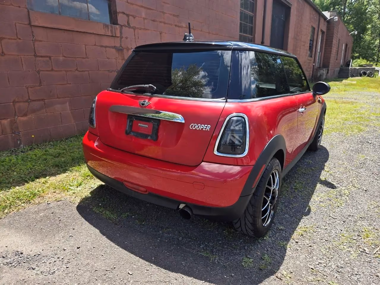 2007 MINI Cooper Hatchback 2D — photo 6 of 21